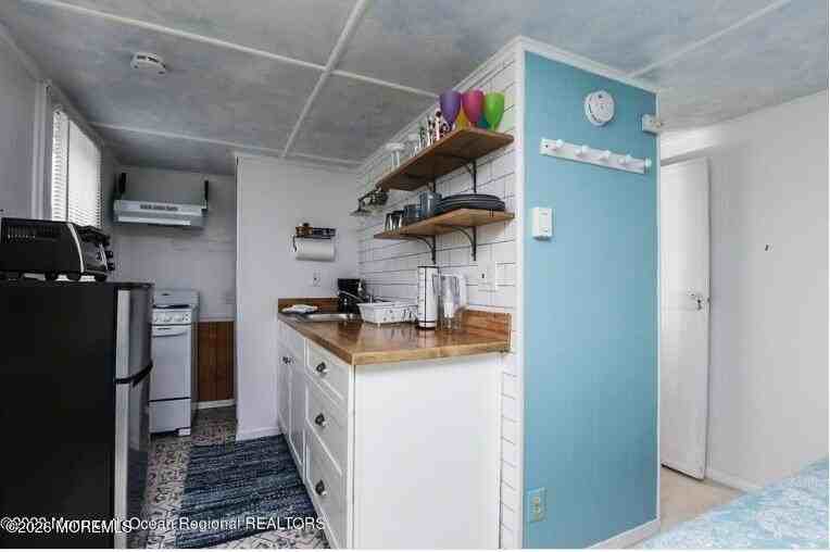 30 Waterwitch Ave Unit A - Photo 2 of 7