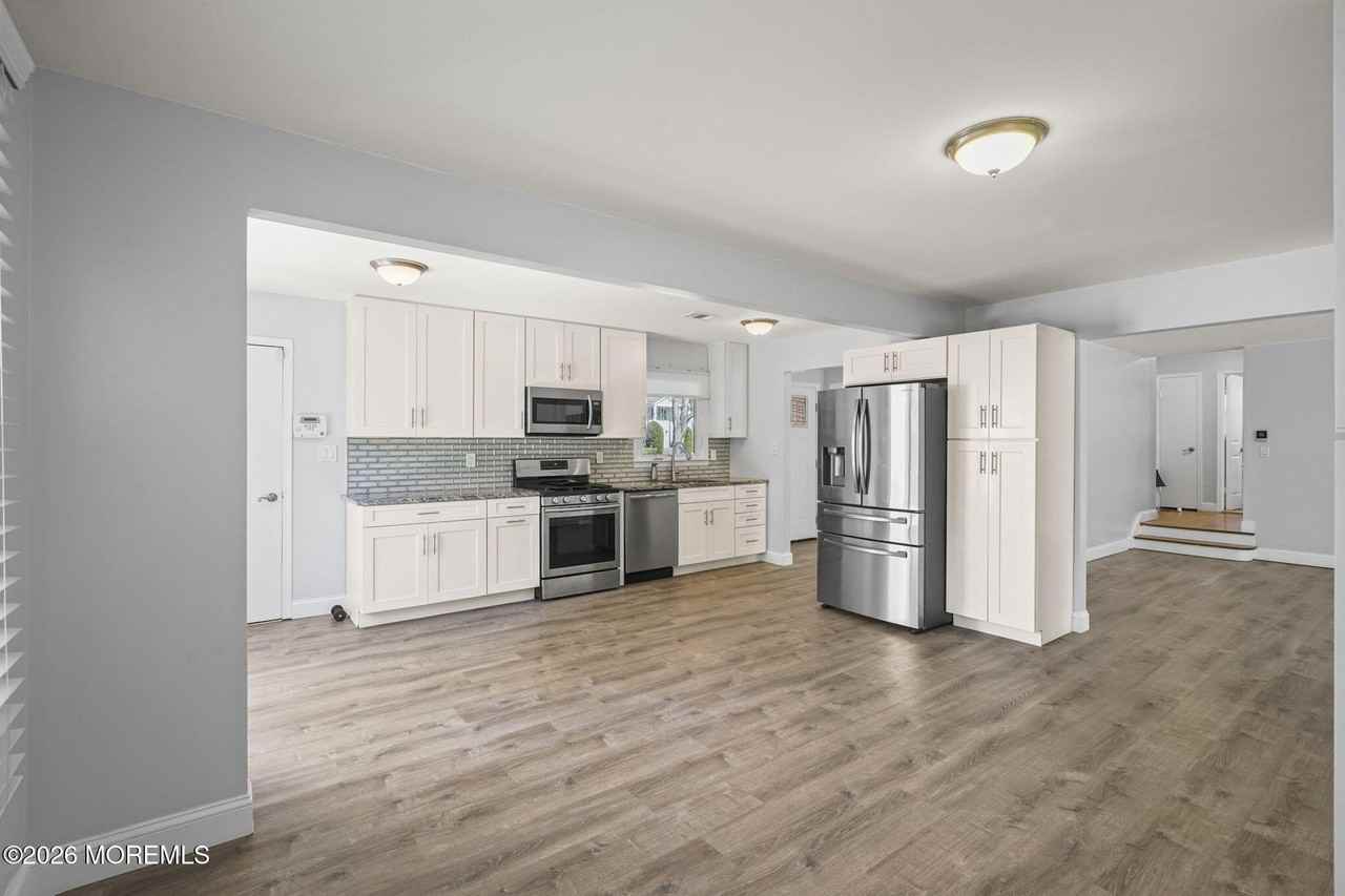 6 Rockwell Cir - Photo 5 of 32