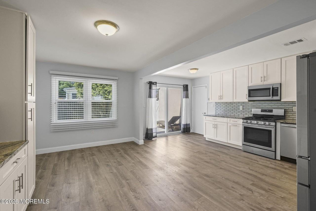 6 Rockwell Cir - Photo 6 of 32