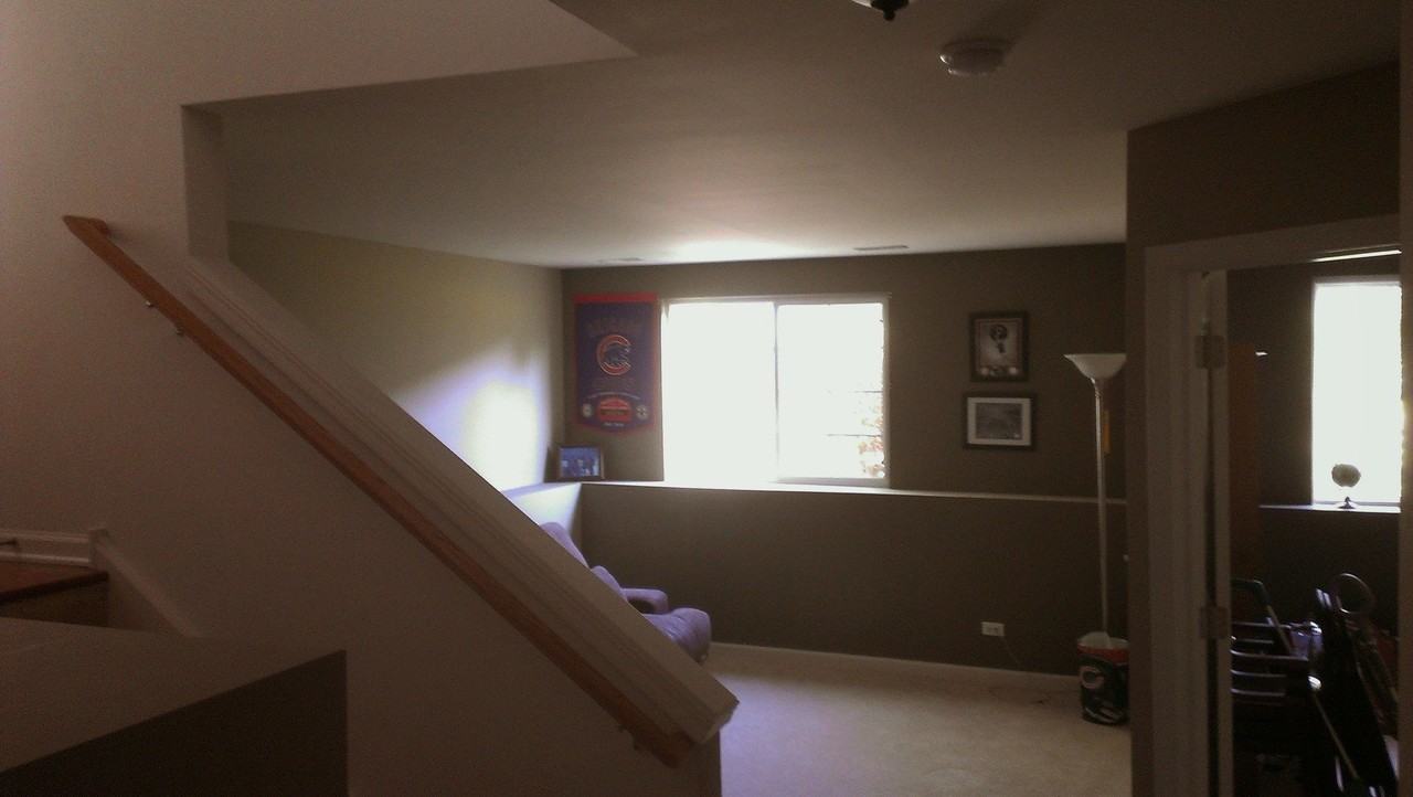 2440 Emily Ln - Photo 4 of 8