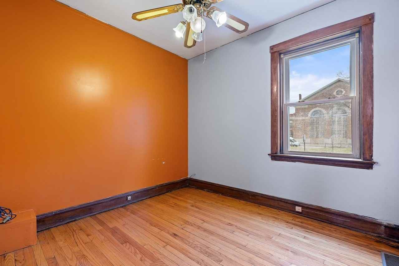 4445 S Vincennes Ave #2 - Photo 6 of 11