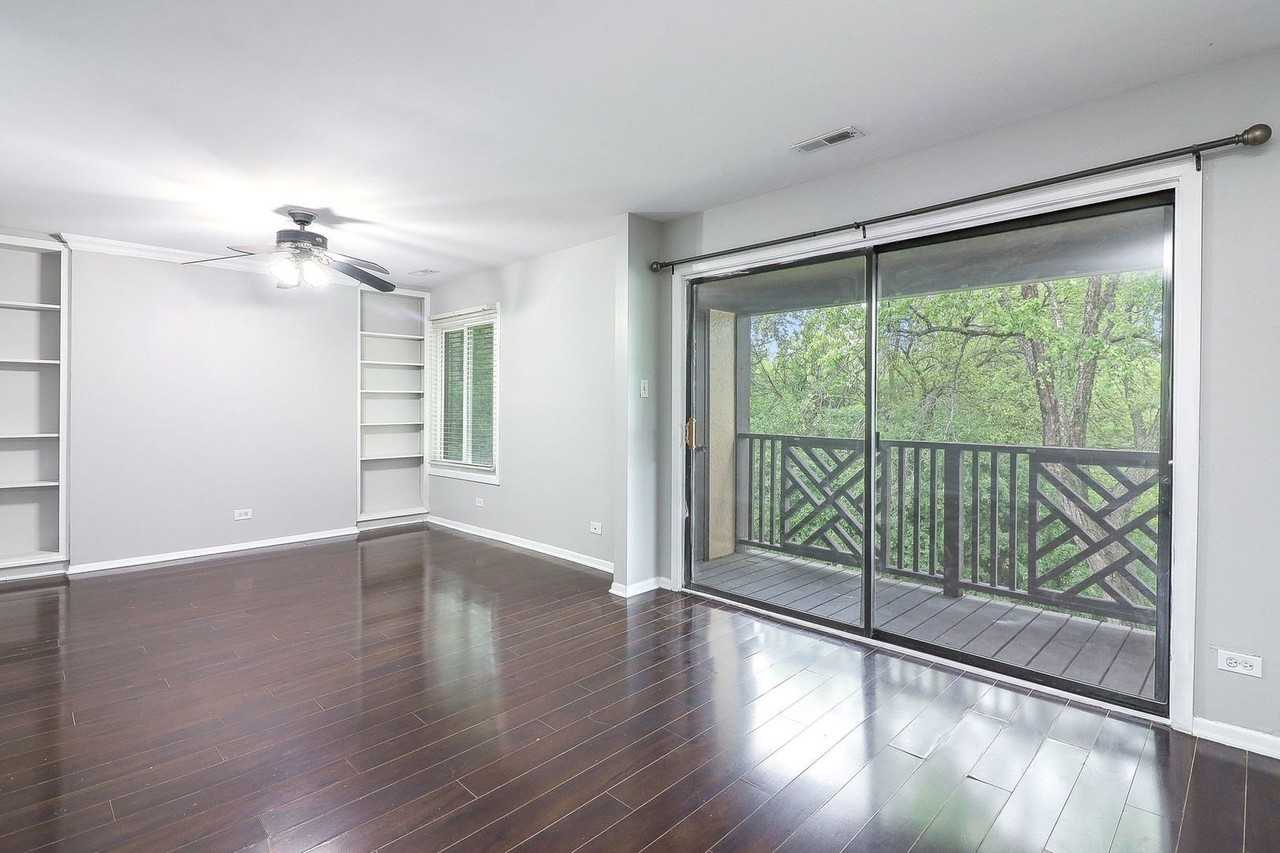 1782 Gloucester Ct Apt B - Photo 3 of 16