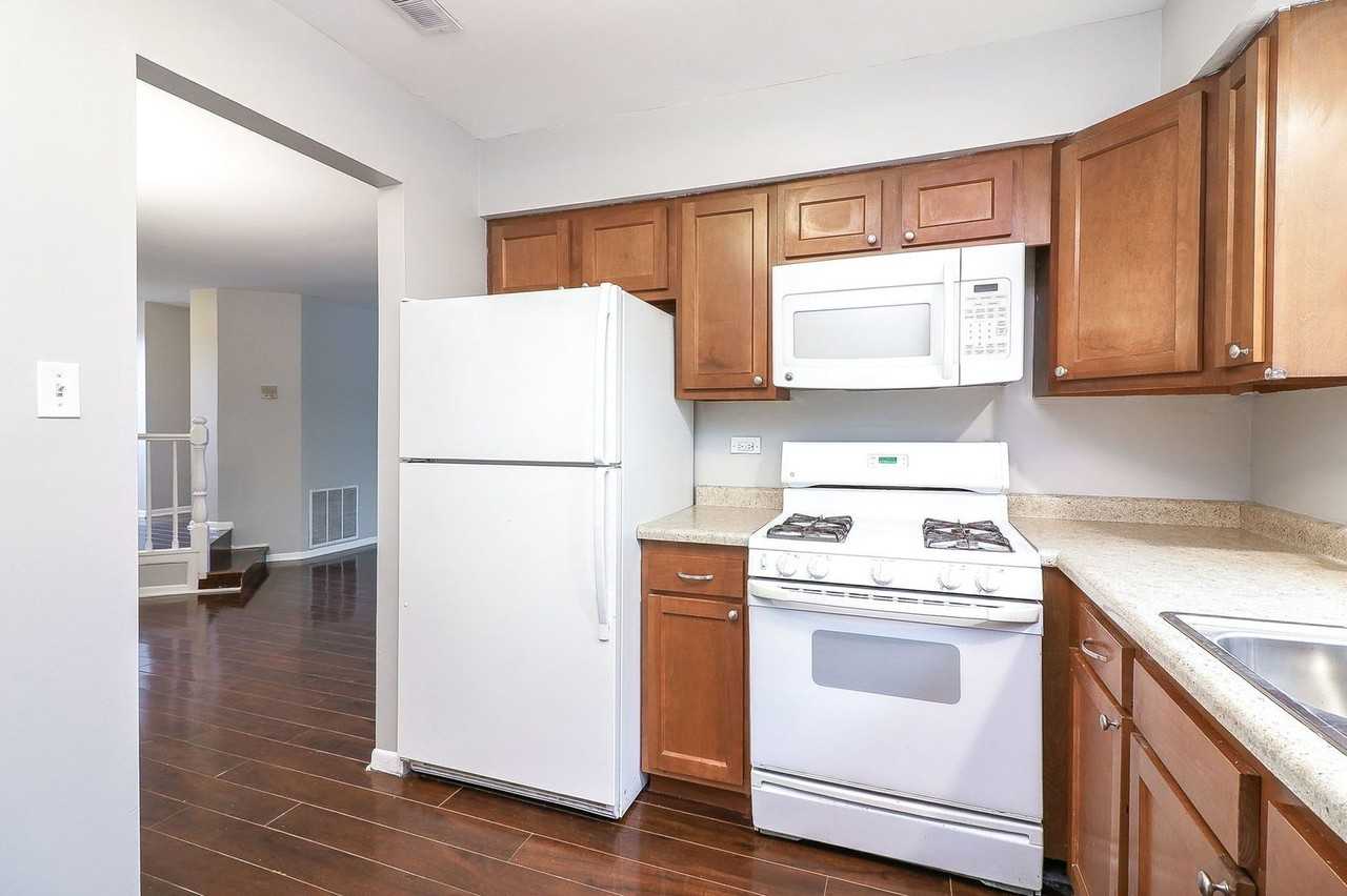 1782 Gloucester Ct Apt B - Photo 7 of 16