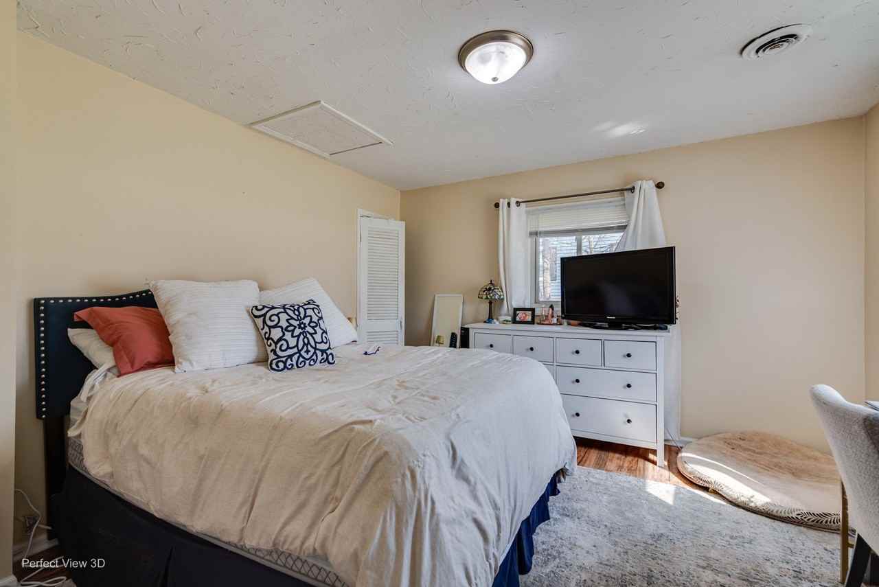 11248 193rd St - Photo 5 of 20