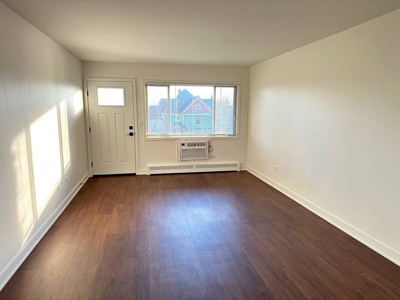 222 S Tryon St Apt 6 - Photo 7 of 14