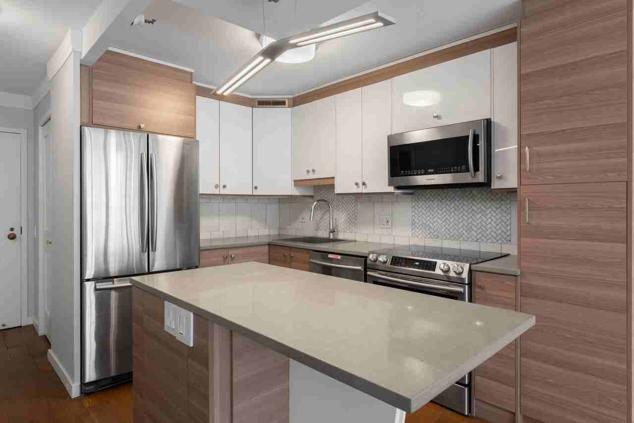 10 E Ontario St Apt 904 - Photo 5 of 19