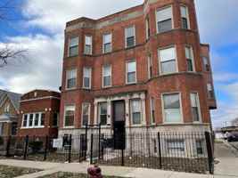 featured image of 2300 S Ridgeway Ave Apt 3n