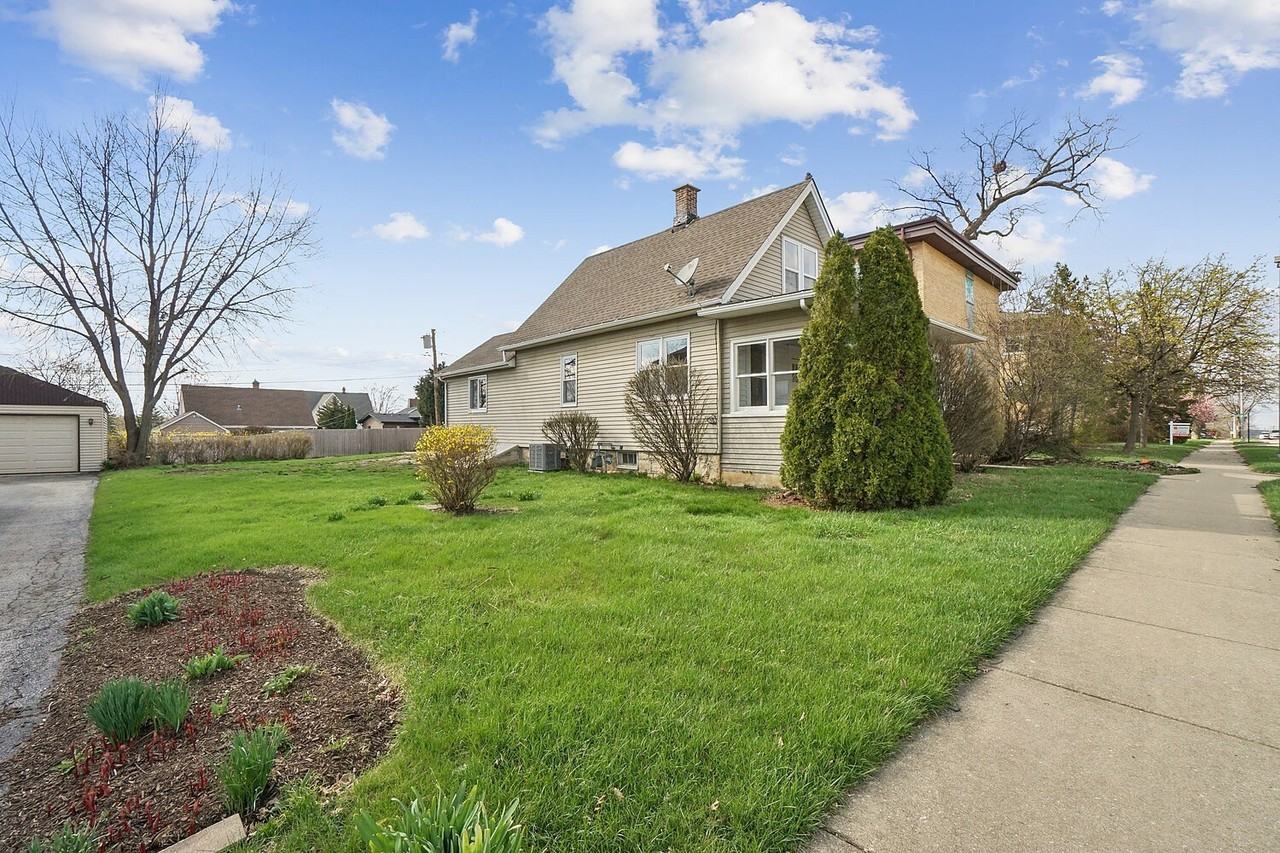 906 State St - Photo 3 of 20