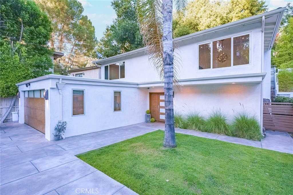 4444 Canoga Ave - Photo 2 of 36