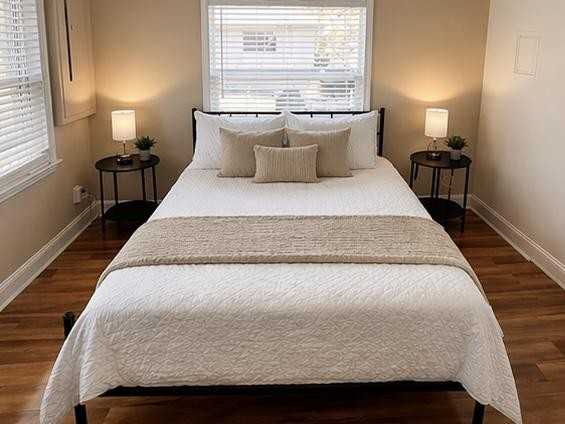 Coral Point Dr - Photo 6 of 9