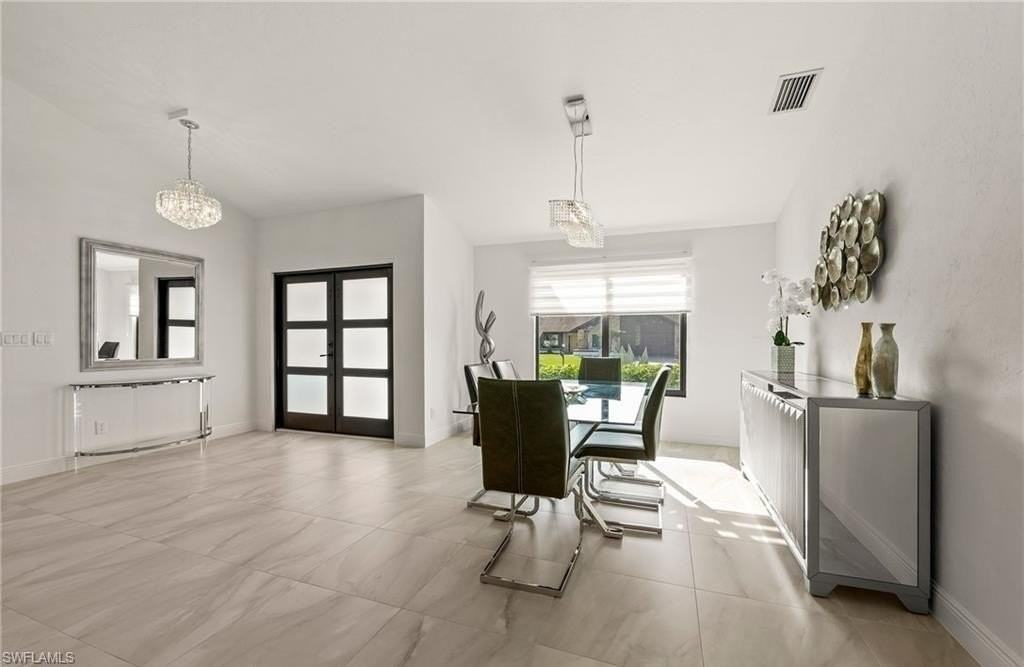 2307 Queens Way - Photo 6 of 41