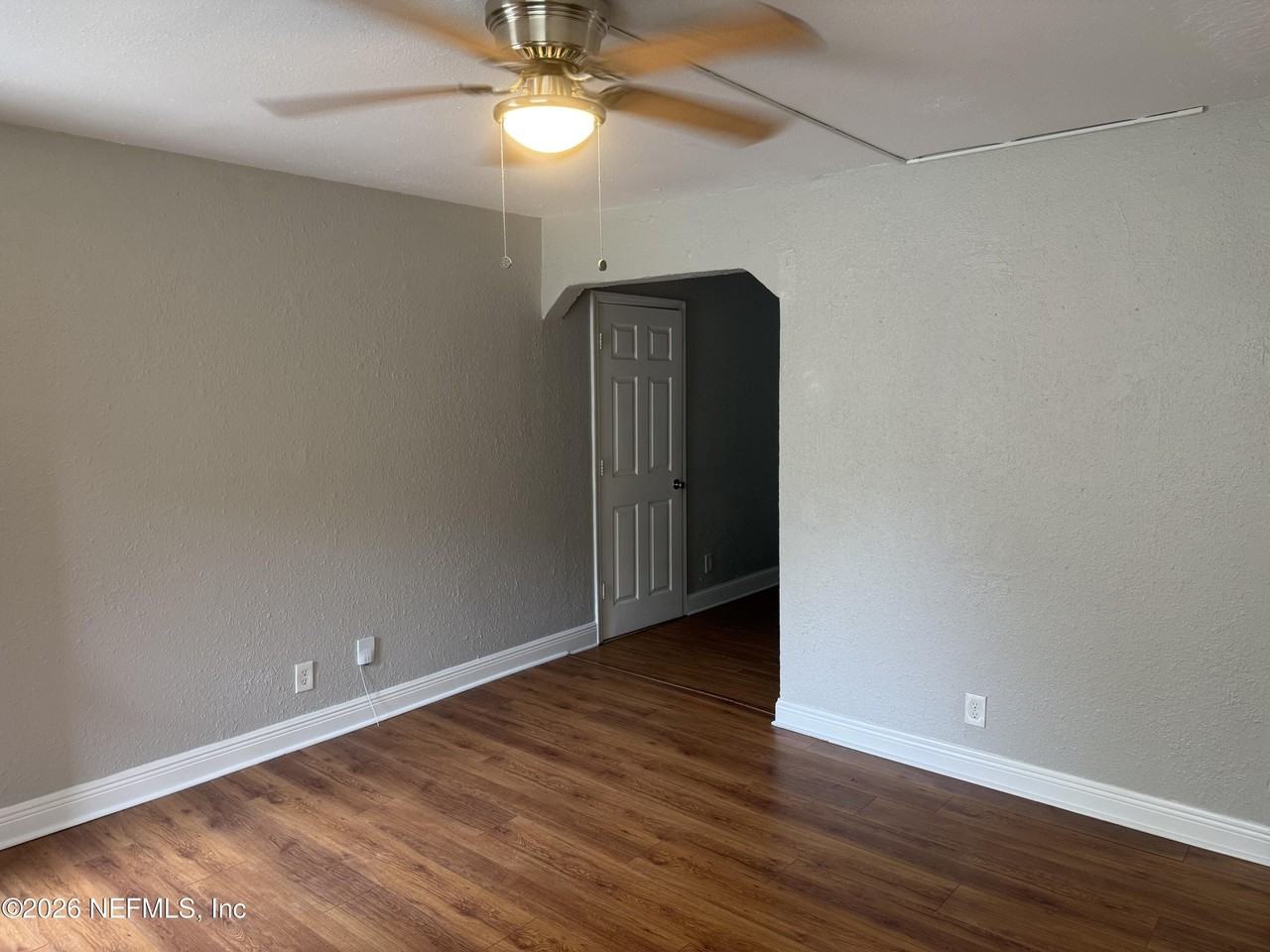 2036 Inwood Ter Apt B - Photo 6 of 20