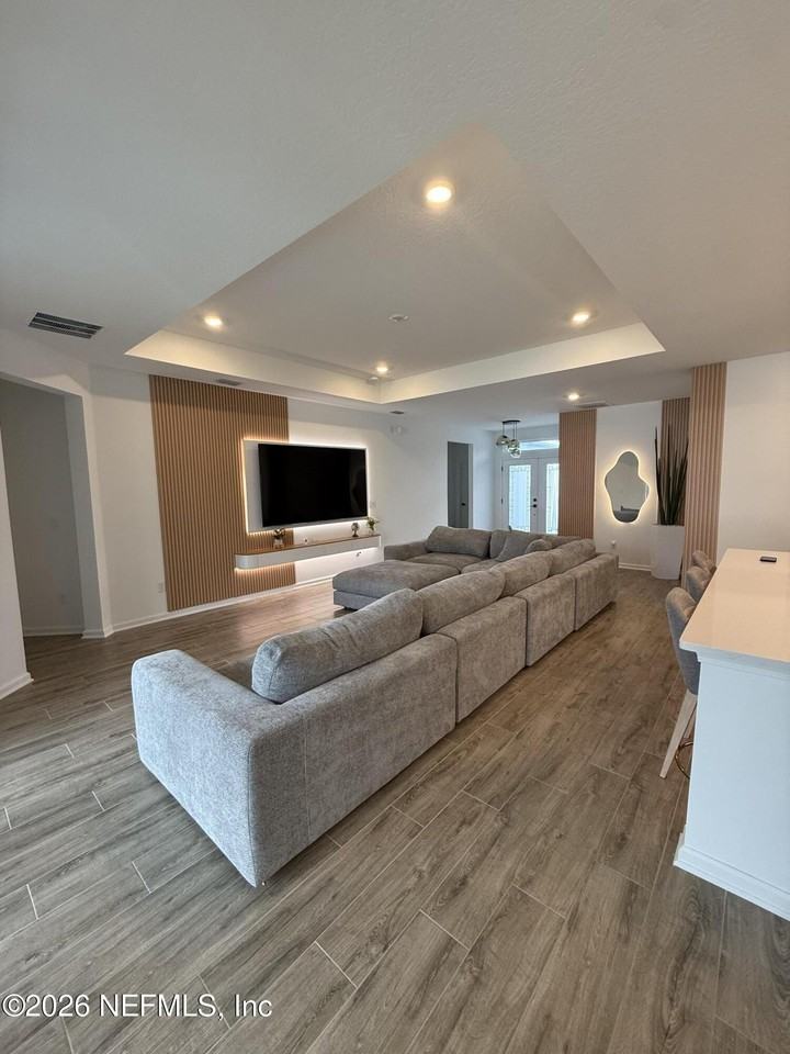 2105 Featheredge Way - Photo 3 of 24