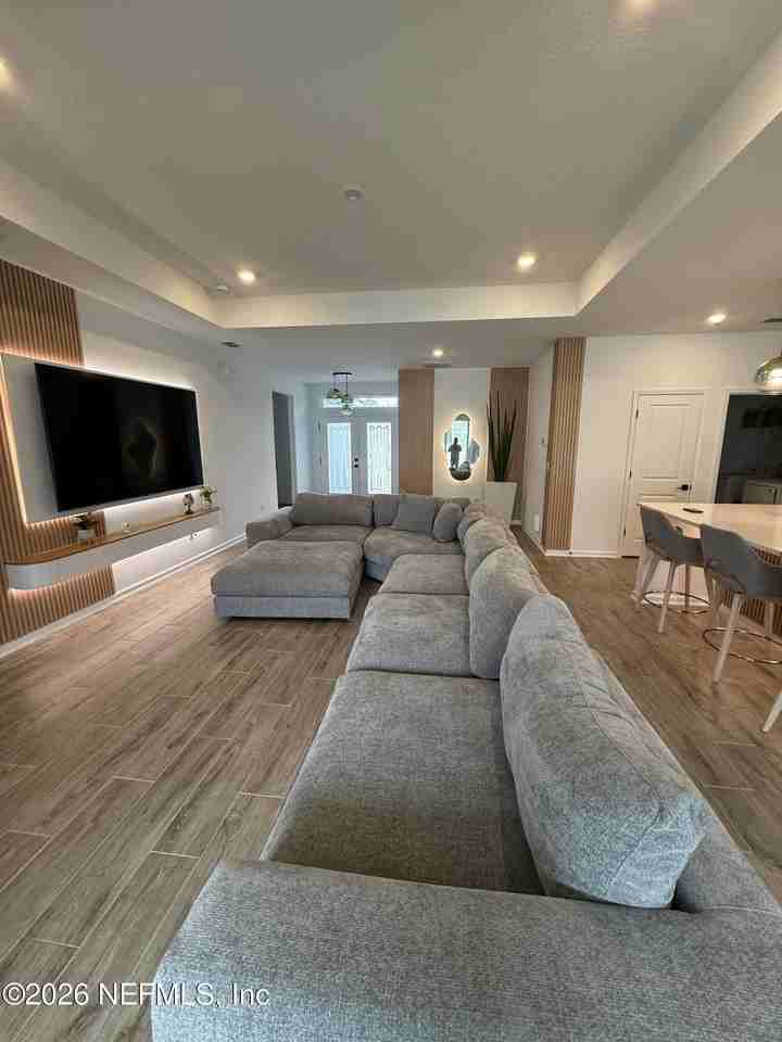 2105 Featheredge Way - Photo 4 of 24