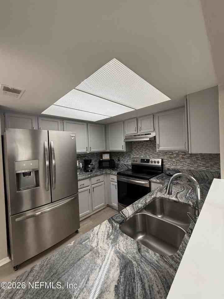 2360 Bitternut Way - Photo 6 of 26