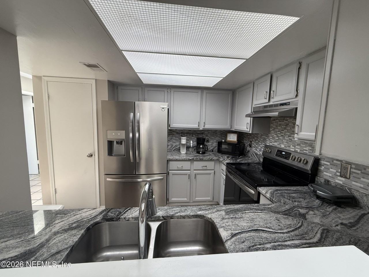 2360 Bitternut Way - Photo 7 of 26