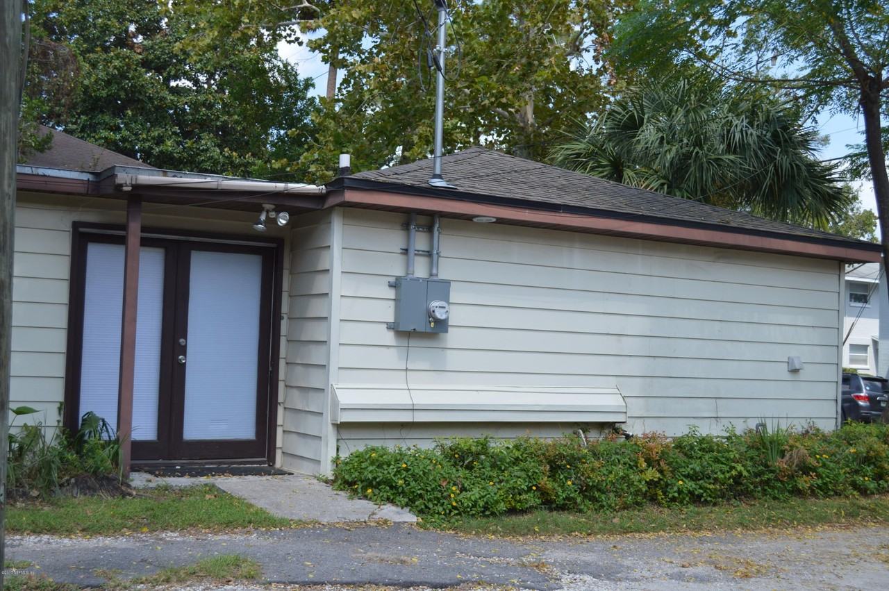 3648 Riverside Ave #1 - Photo 3 of 21