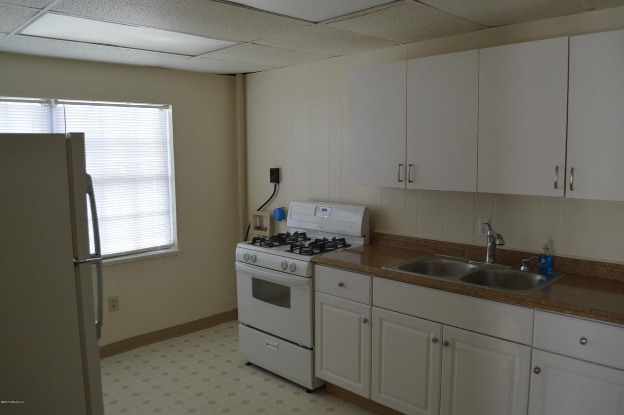 3648 Riverside Ave #1 - Photo 5 of 21