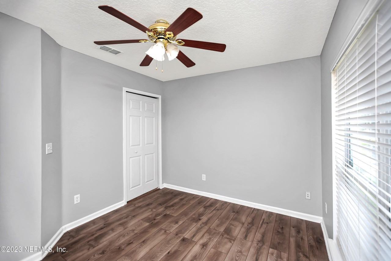 2167 S Cranbrook Ave - Photo 5 of 35