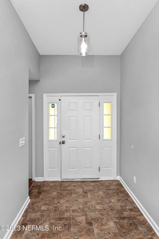 2167 S Cranbrook Ave - Photo 6 of 35