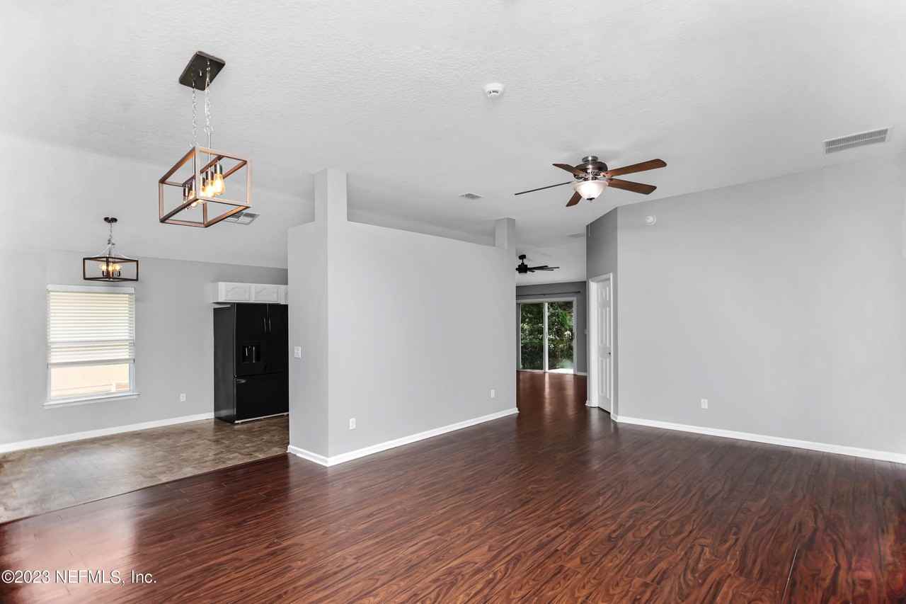 2167 S Cranbrook Ave - Photo 7 of 35