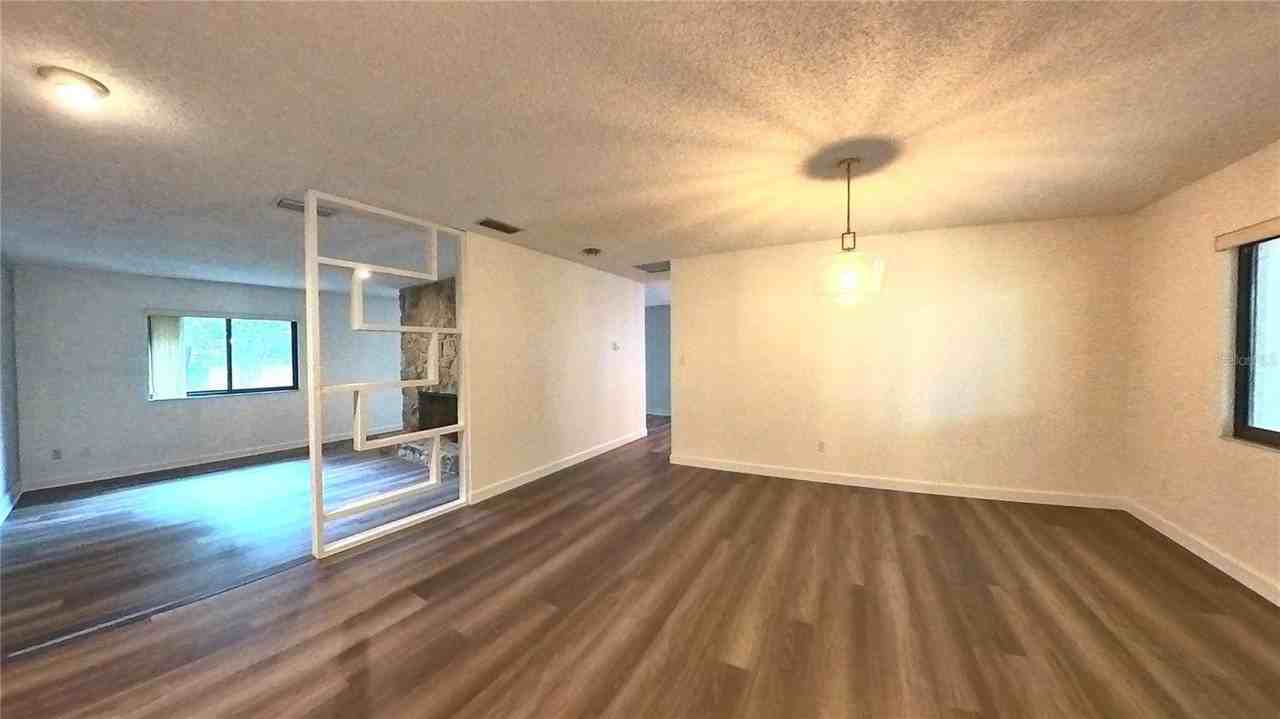 4033 Yacht Ct - Photo 5 of 35