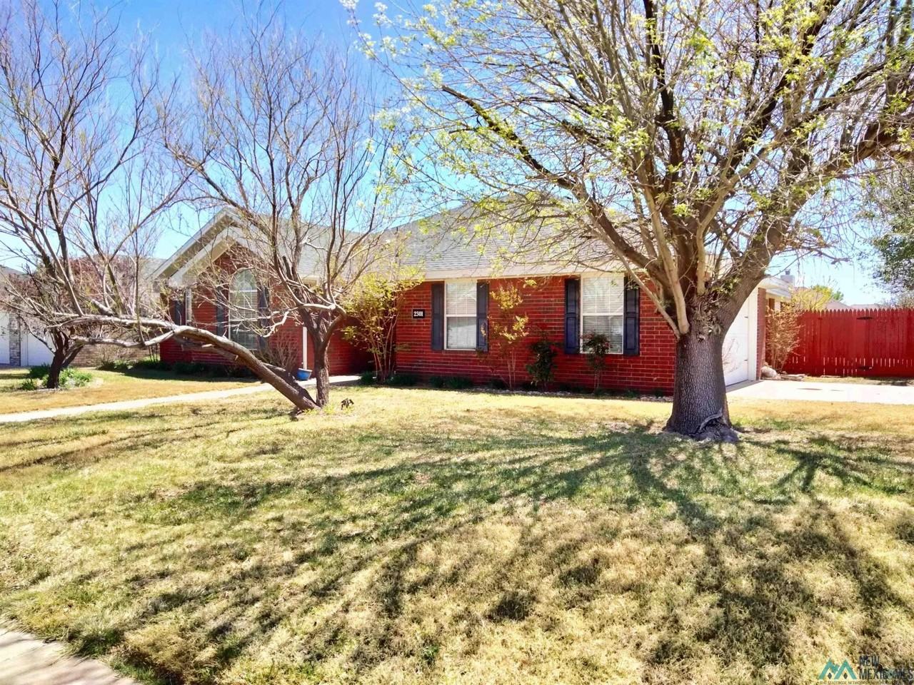 2301 Reese Dr - Photo 4 of 50