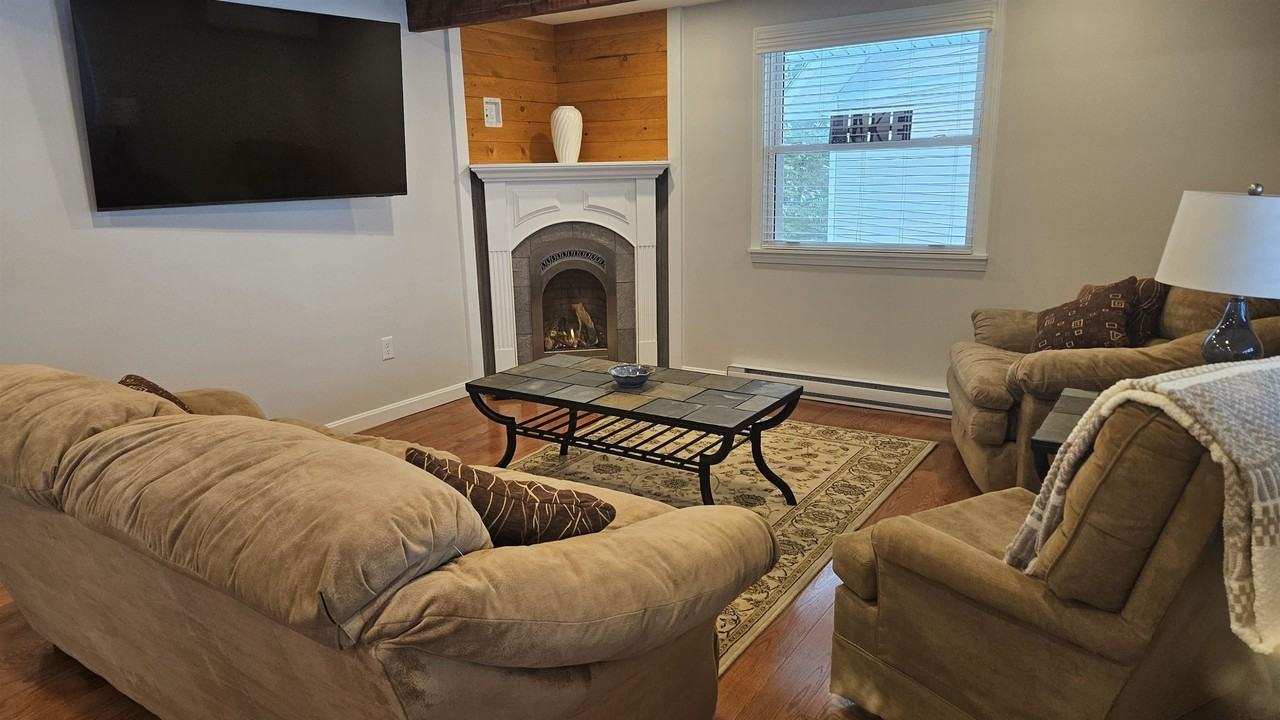 1330 Lake St #8 - Photo 4 of 35