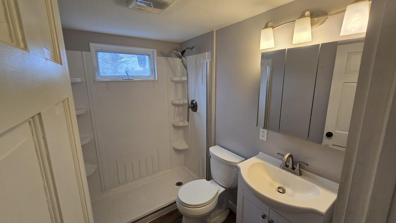 15 Lafayette Ter #B - Photo 6 of 20