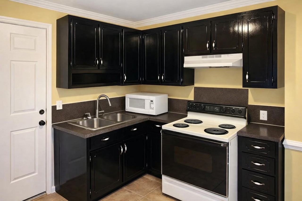 Honeywood Ave - Photo 4 of 7