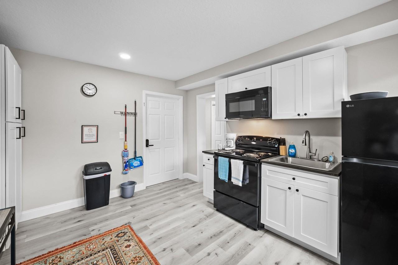 Grandy Ave - Photo 5 of 22