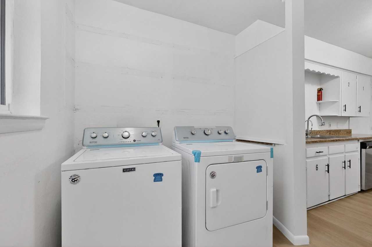 Nottingham Dr - Photo 3 of 9