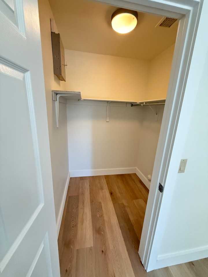 E Santa Fe Ln - Photo 4 of 16