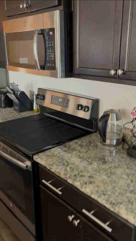 Celia Ct - Photo 2 of 9