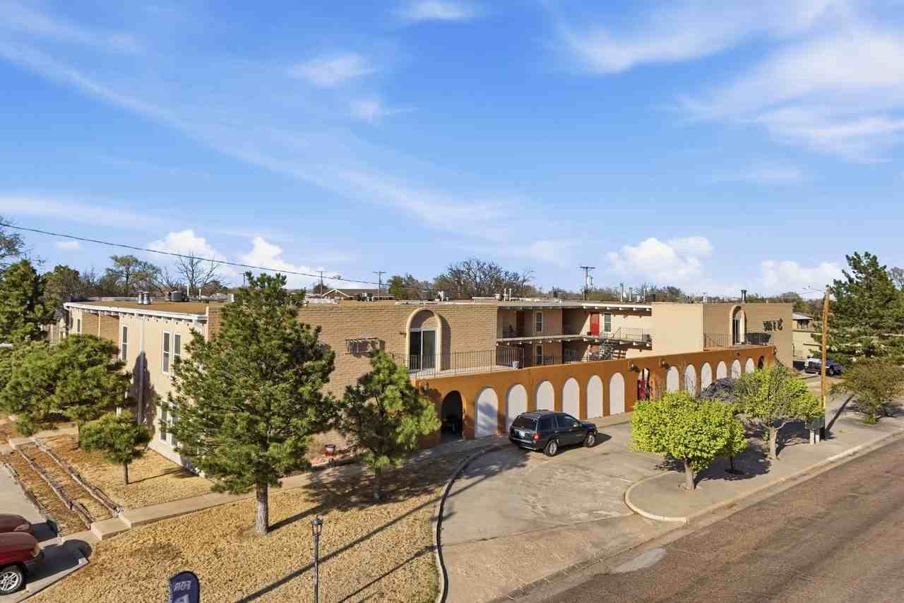 500 Ne 15th St #102 - Photo 3 of 31