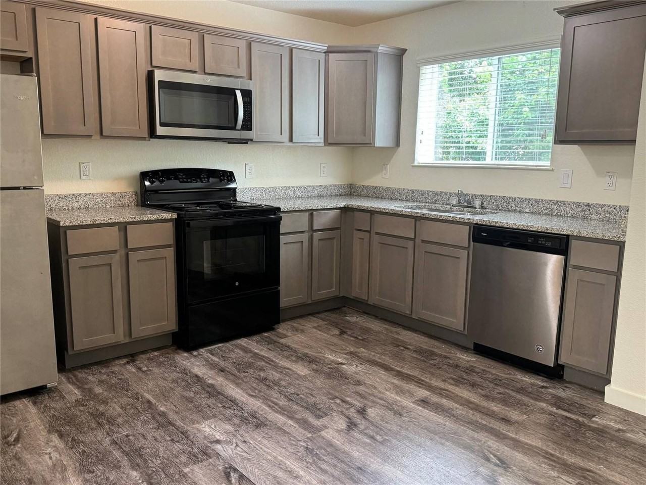 12603 Telge Rd #16H - Photo 5 of 16