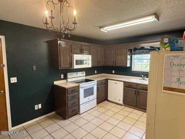 2632 E Yuma St - Photo 4 of 10