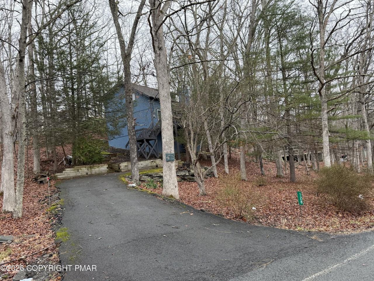 128 Ansted Ct - Photo 2 of 15