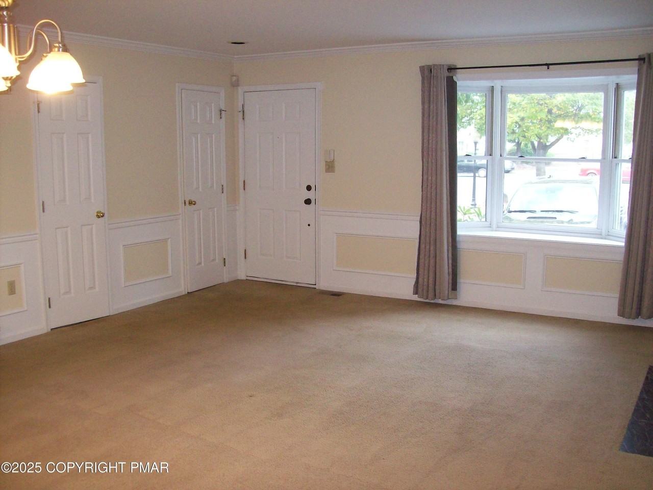 124 Eaglesmere Cir #20 - Photo 6 of 32