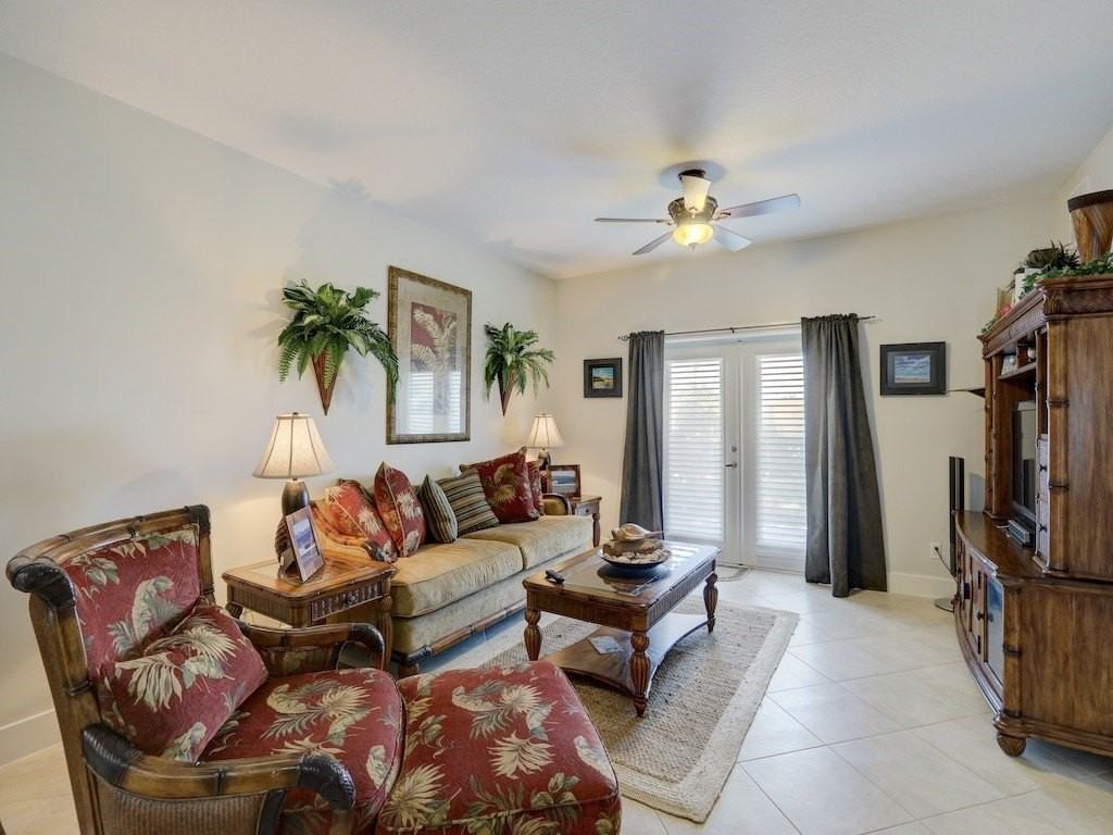 13570 Westport Dr Apt 105 - Photo 6 of 36