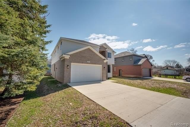 2911 Walsh Dr - Photo 2 of 50