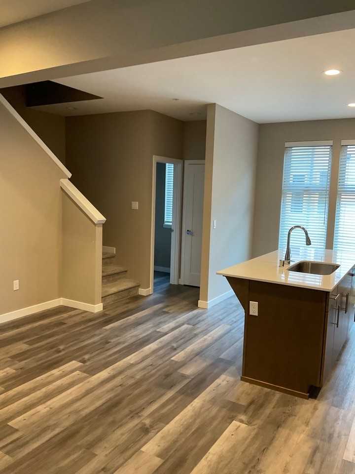 15730 Meadow Rd - Photo 2 of 6