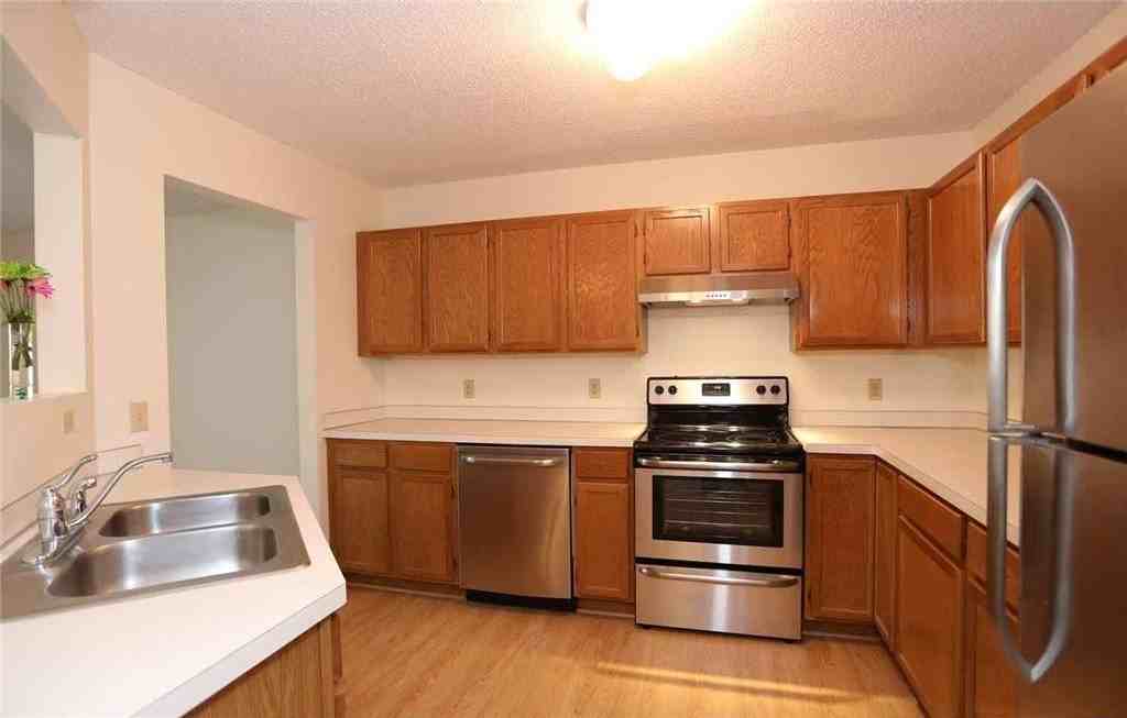 7689 Nicholas Way - Photo 4 of 12