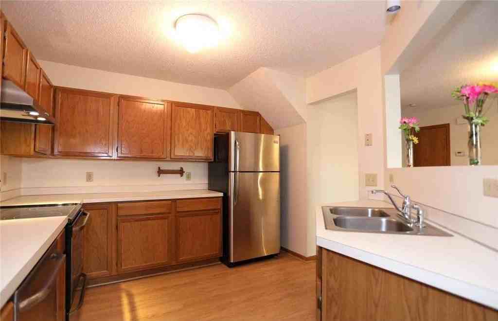 7689 Nicholas Way - Photo 5 of 12