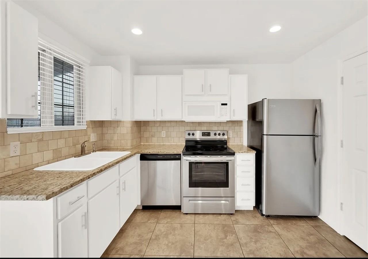 9120 Sw - Photo 3 of 23