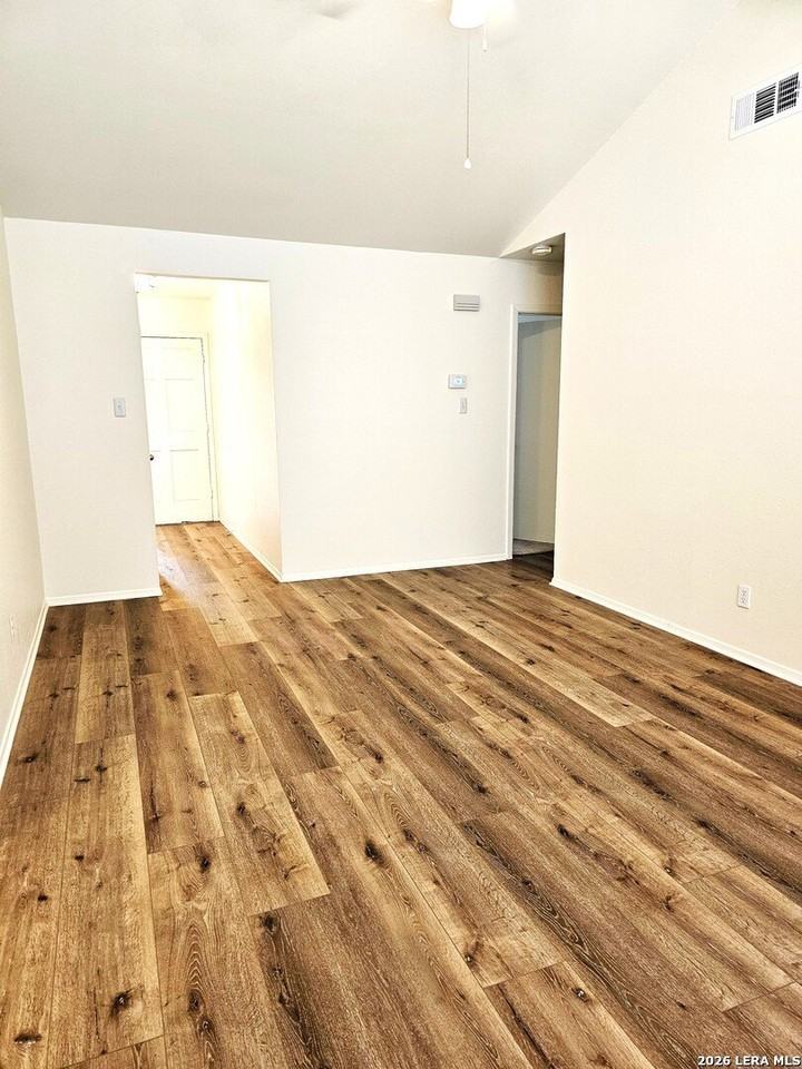 9514 Quicksilver Dr - Photo 5 of 18