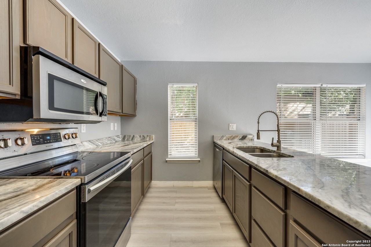 22 Mclennan Oak - Photo 6 of 12