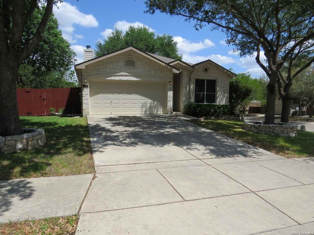 508 Foxford Run Dr - Photo 3 of 29