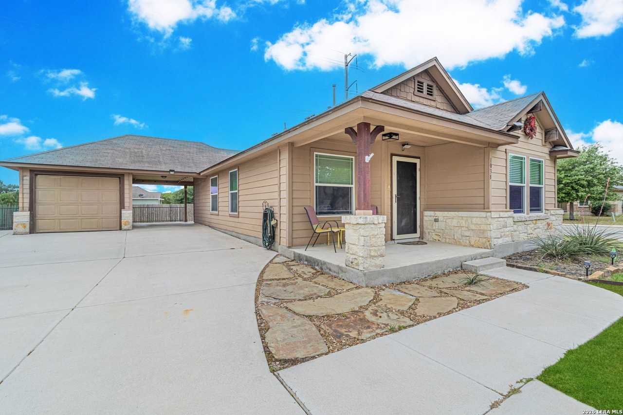 1038 Stone Br - Photo 2 of 31