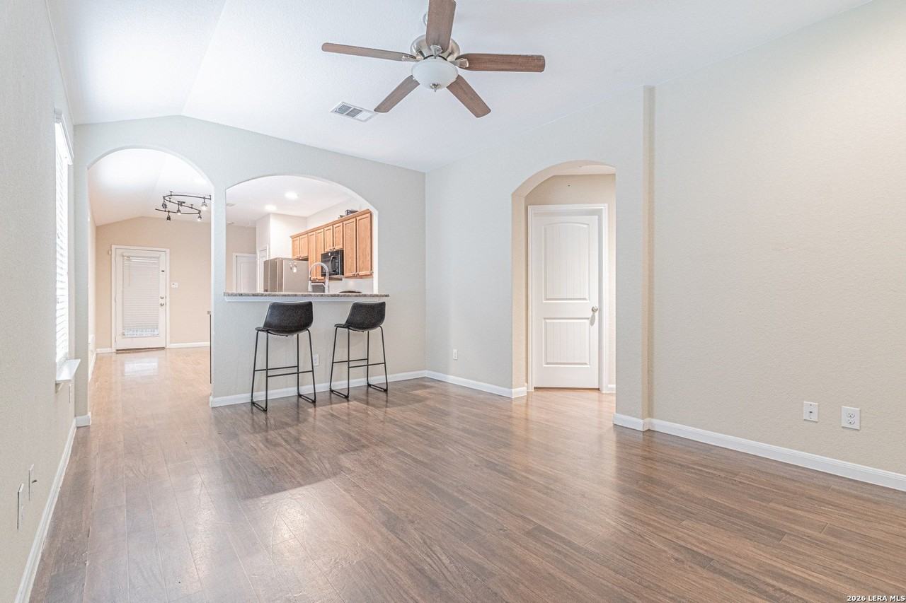 1038 Stone Br - Photo 6 of 31